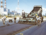 Example of asphalt paving work (Kobe City)